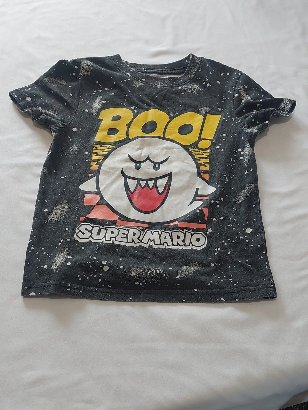 Nintendo Black 'Boo!' Super Mario Graphic Tee with Yellow & Red Accents.Size XS